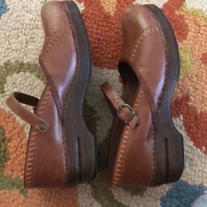 Dansko size 41 shoes